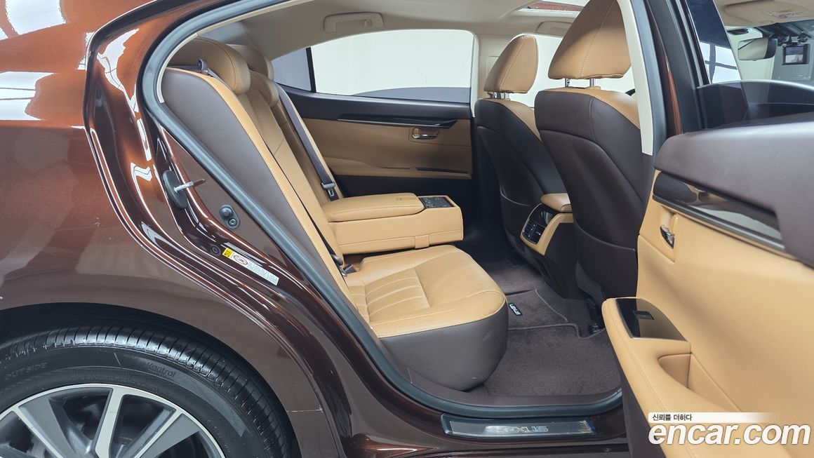 Lexus ES 2018