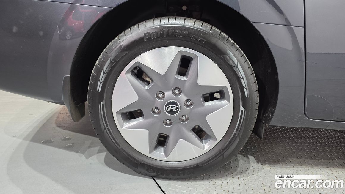 Hyundai Staria 2022