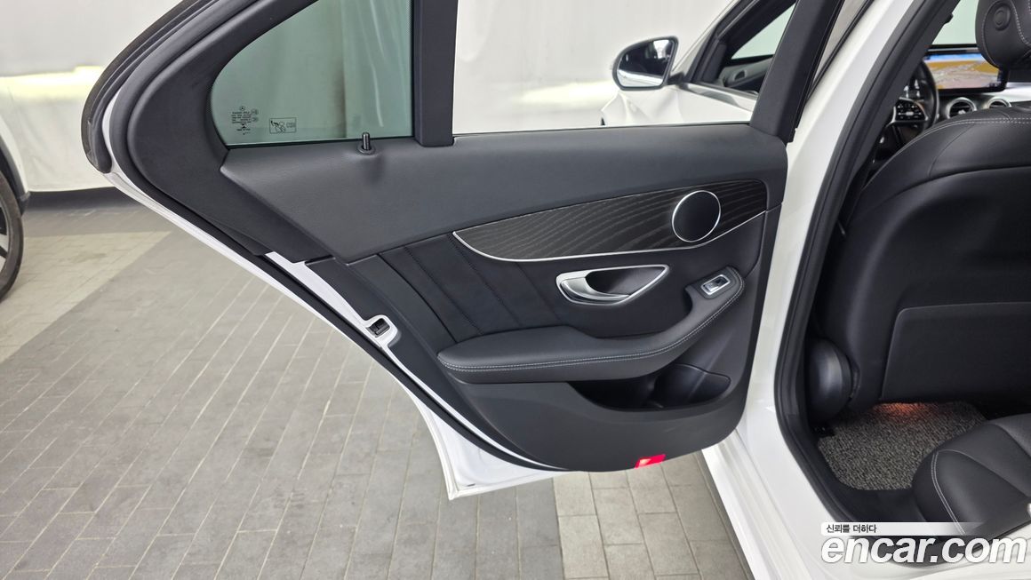 Mercedes-Benz C-Class 2019