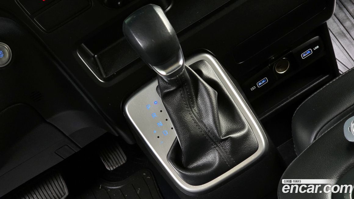 Hyundai Staria 2023