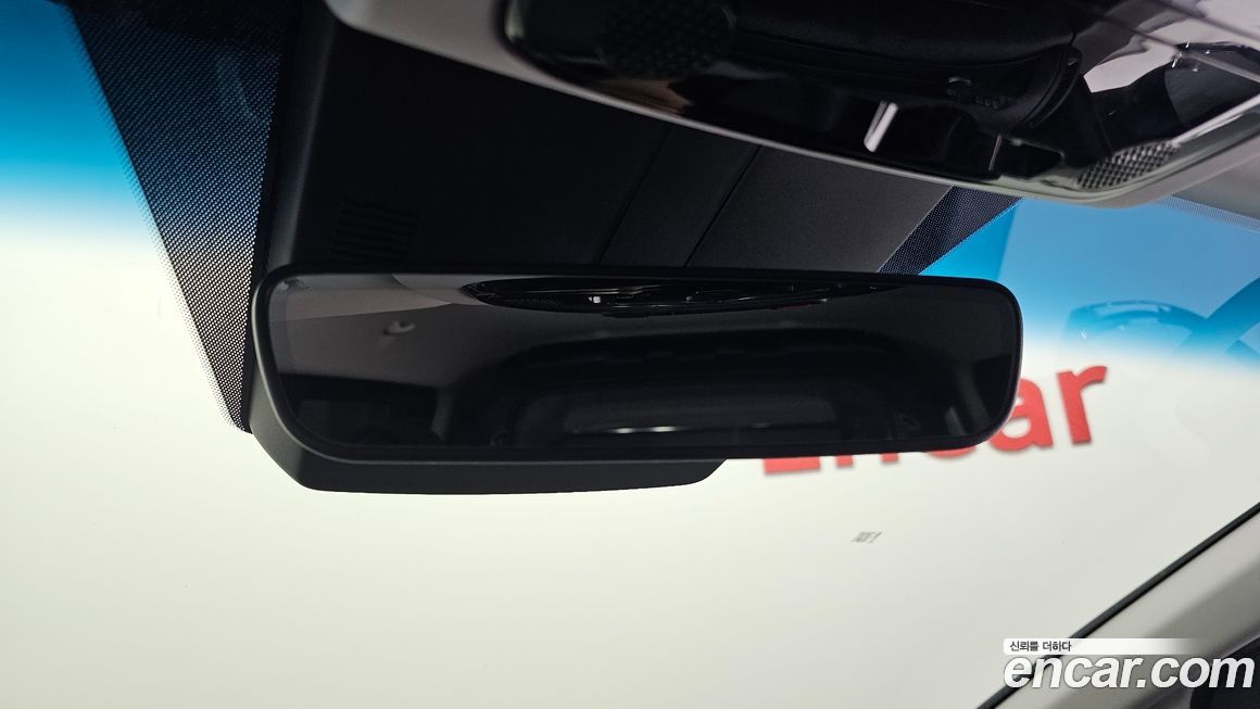 Hyundai Staria 2025