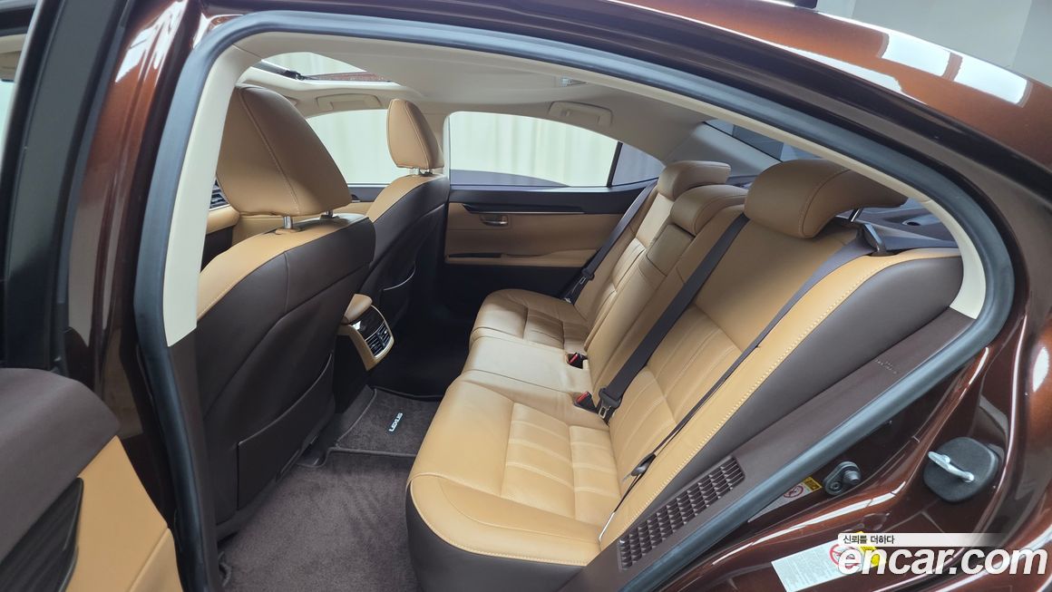 Lexus ES 2018