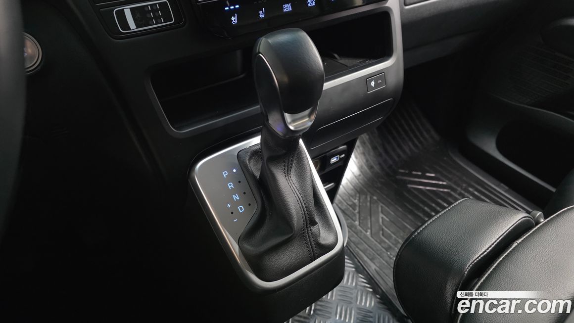 Hyundai Staria 2022