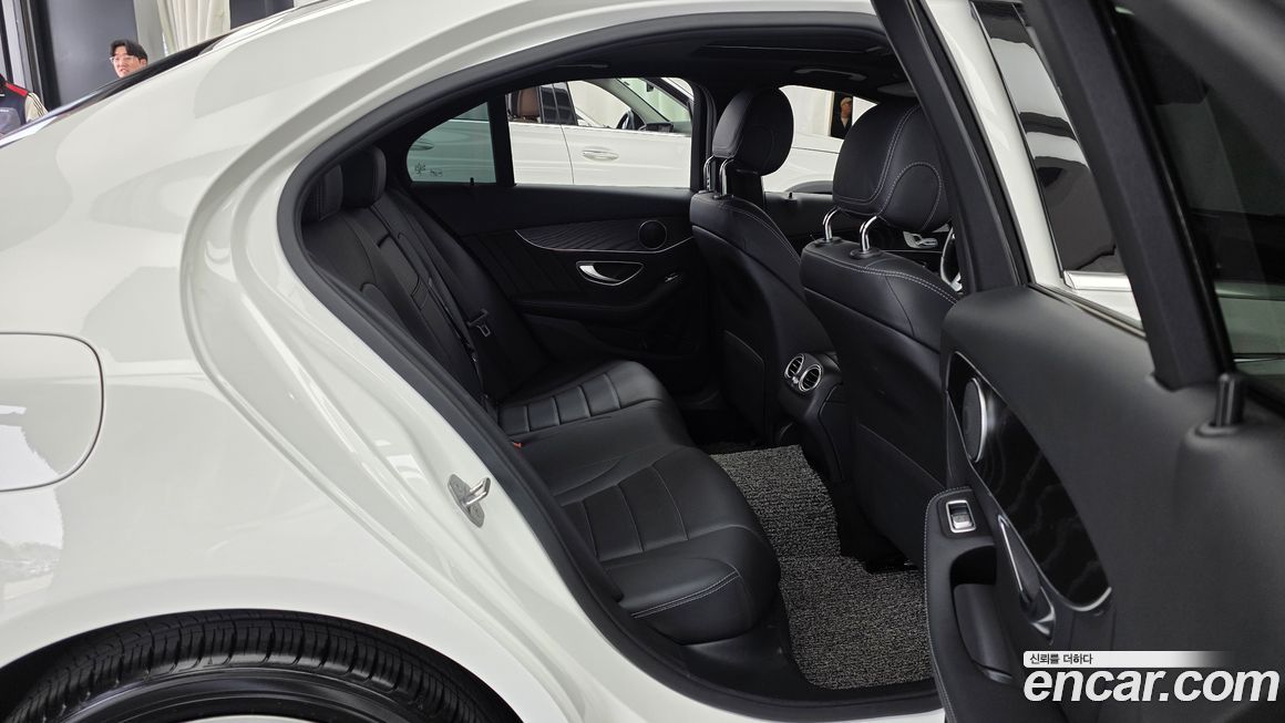 Mercedes-Benz C-Class 2019