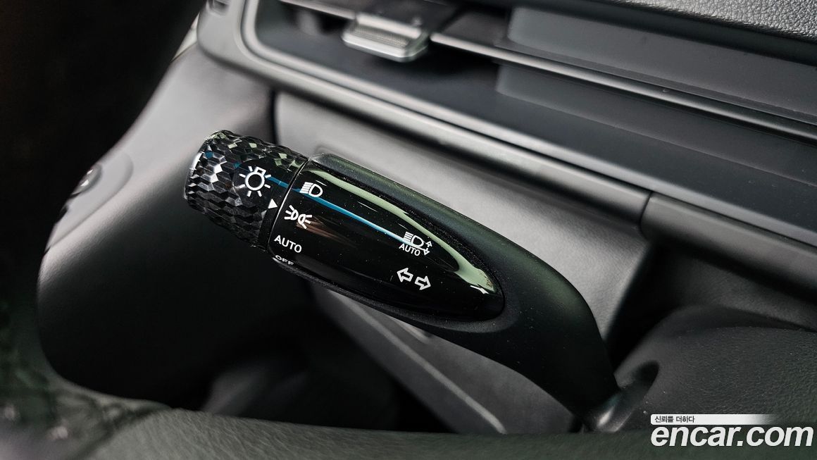 Hyundai Staria 2025