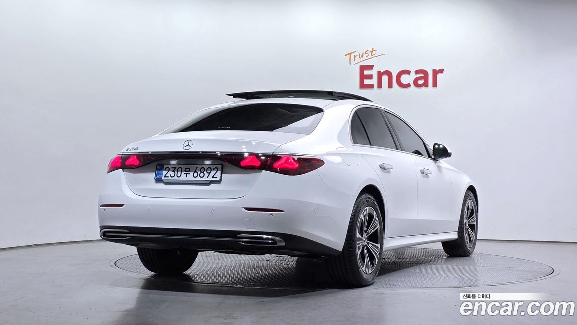 Mercedes-Benz E-Class 2026