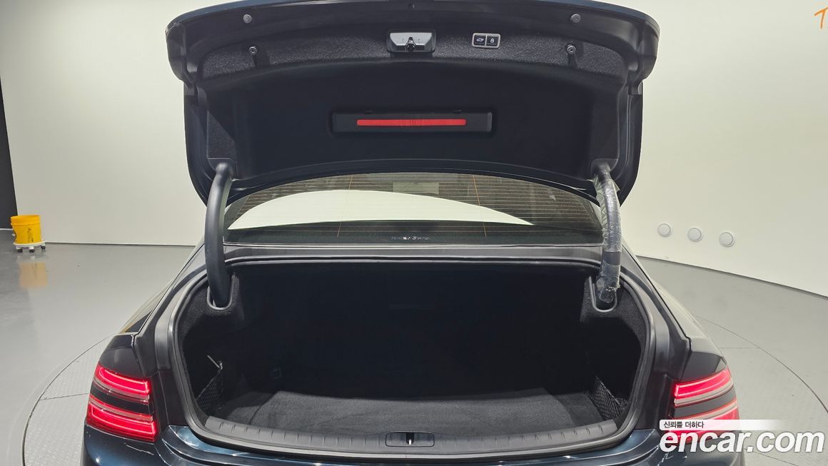 Genesis G80 2021