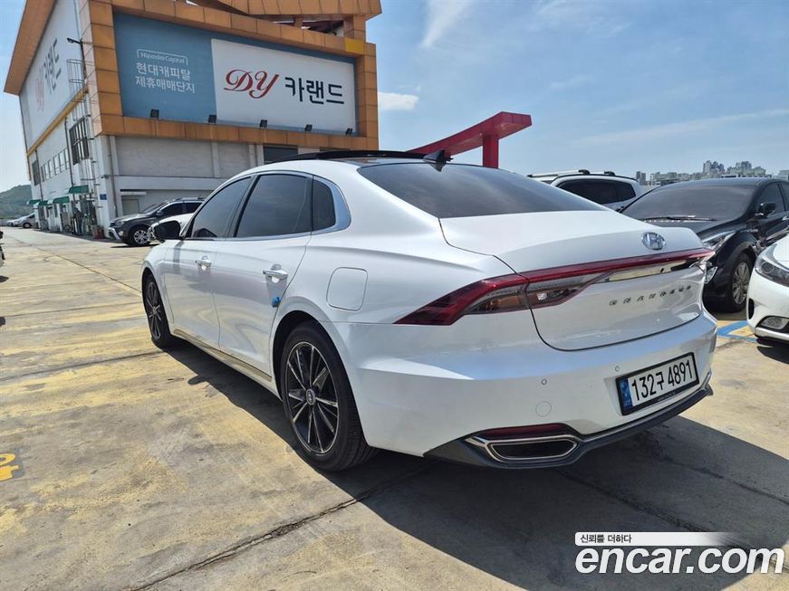 Hyundai Grandeur 2022