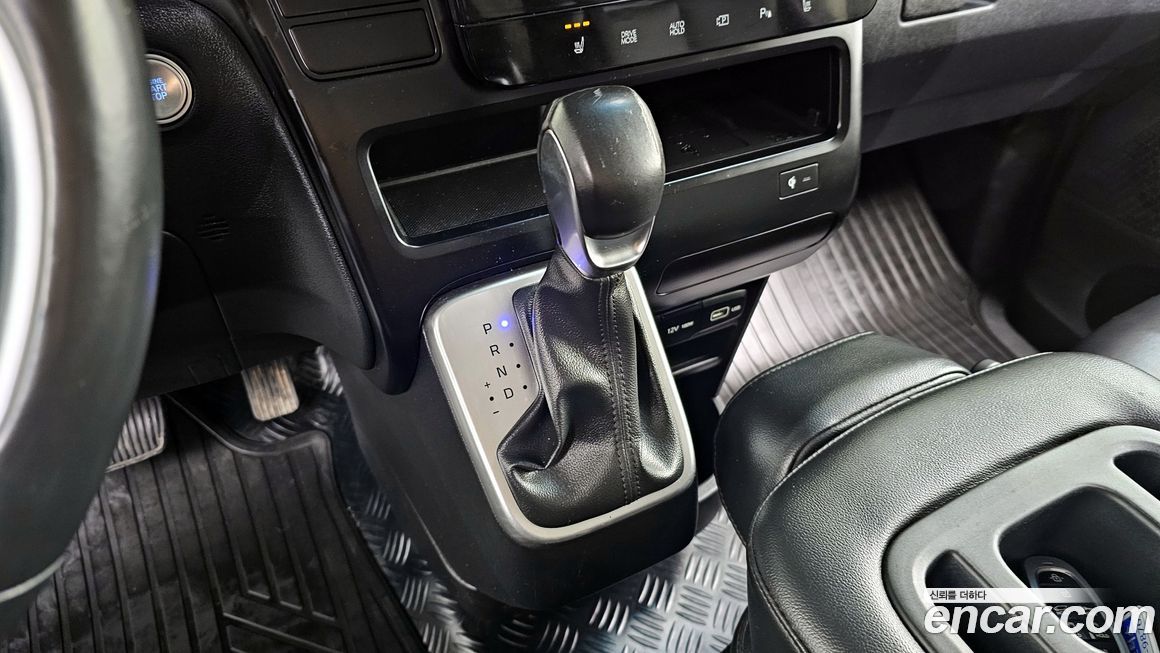 Hyundai Staria 2022