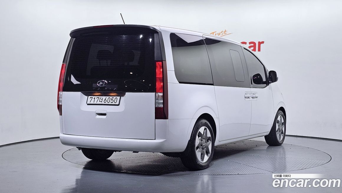 Hyundai Staria 2022