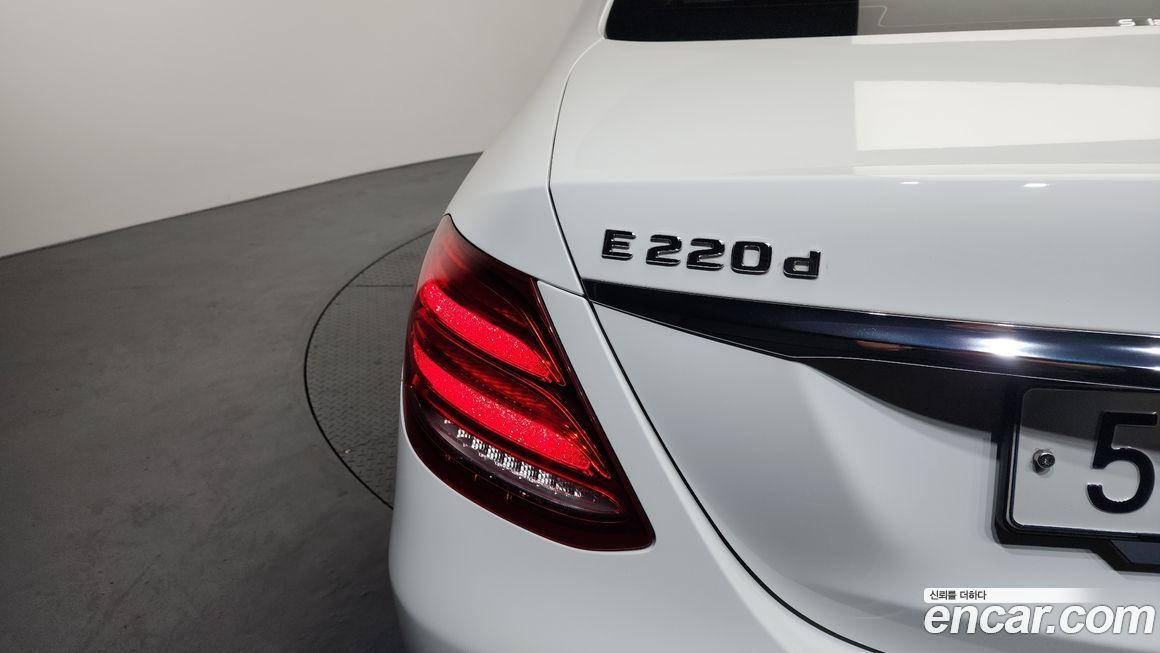 Mercedes-Benz E-Class 2018