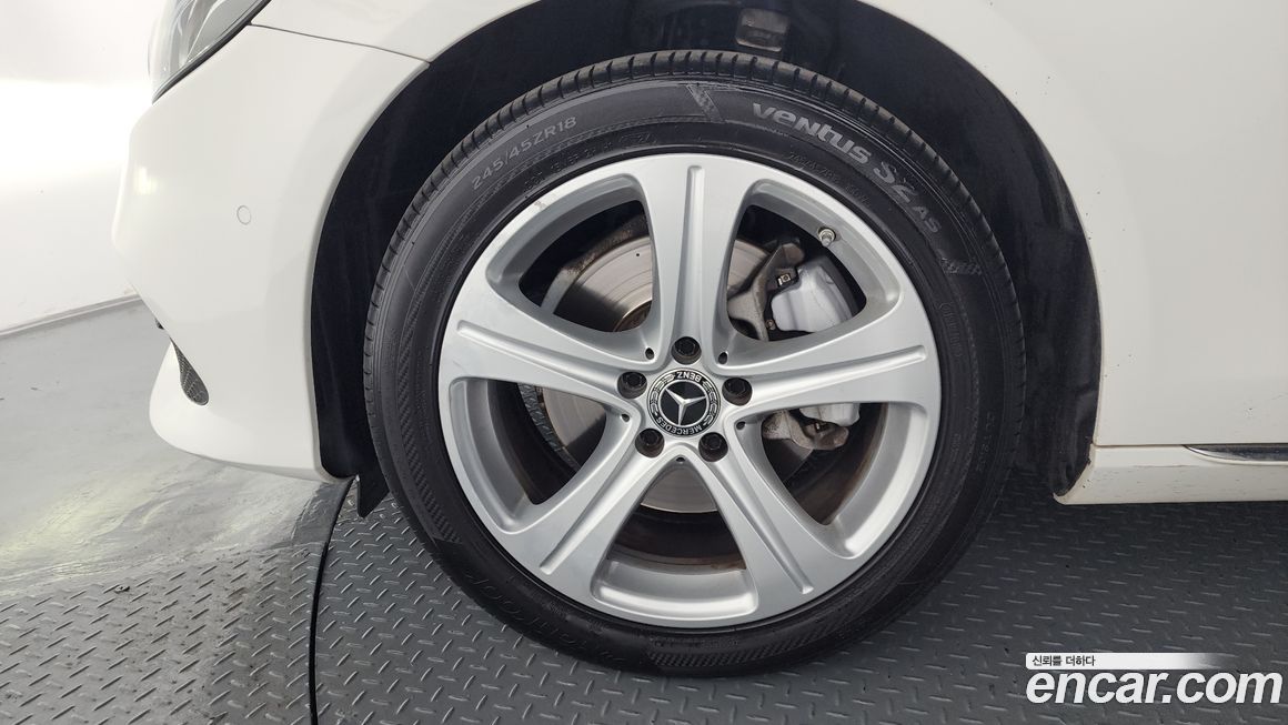 Mercedes-Benz E-Class 2018