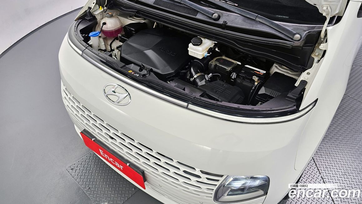 Hyundai Staria 2022