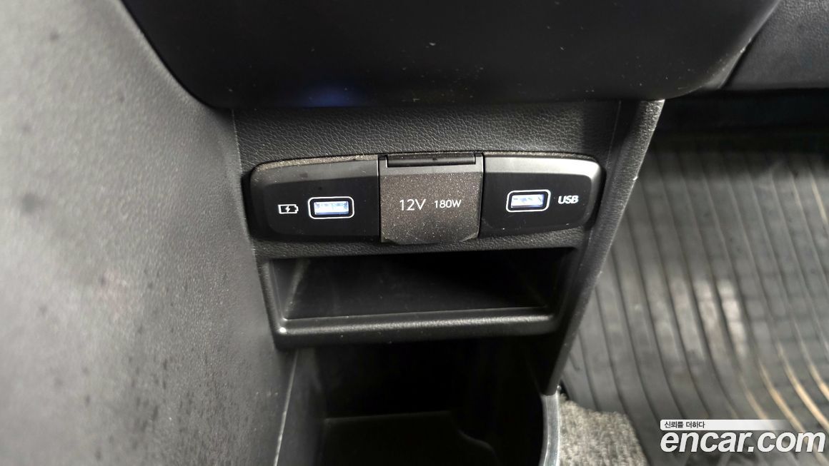 Hyundai Staria 2022