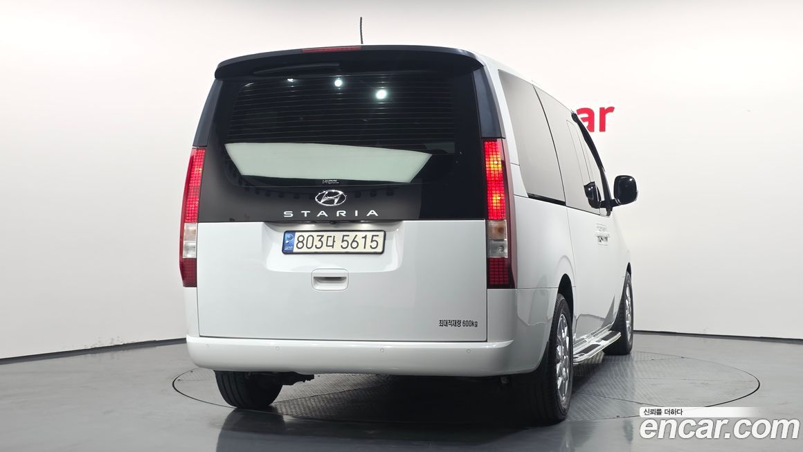 Hyundai Staria 2022