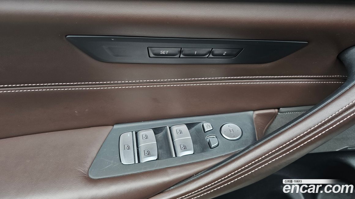 BMW 5-Series 2020