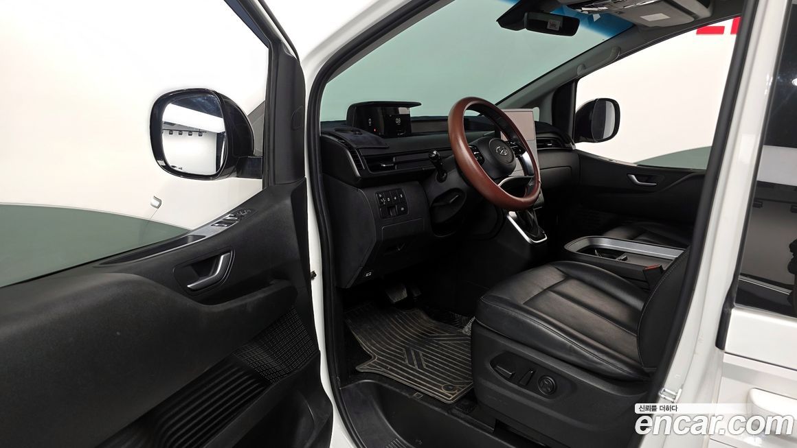 Hyundai Staria 2022