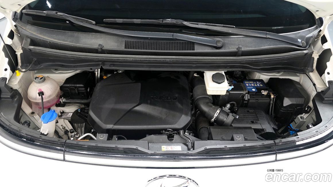 Hyundai Staria 2022