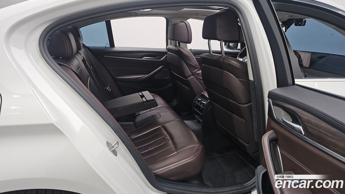 BMW 5-Series 2020