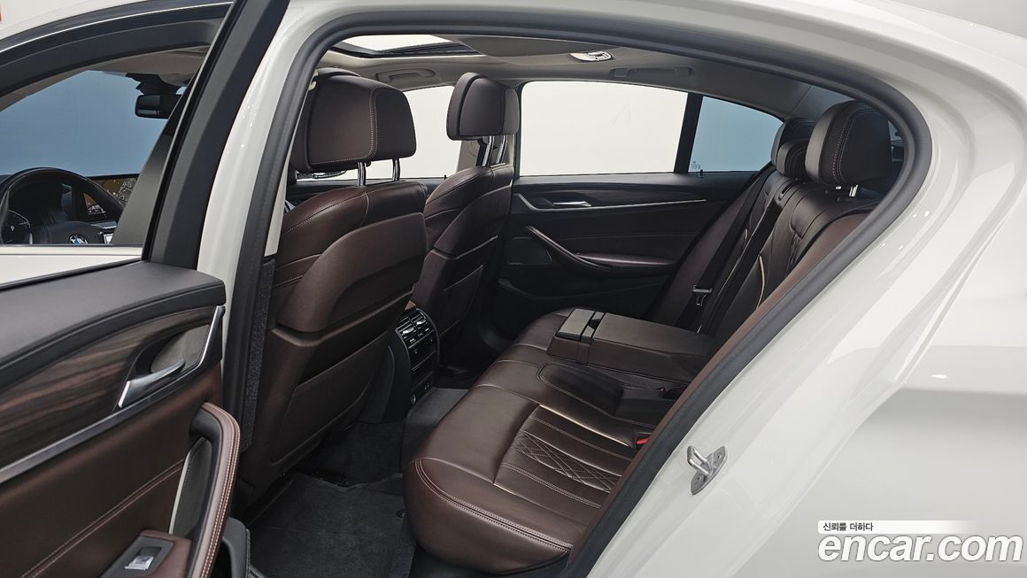 BMW 5-Series 2020