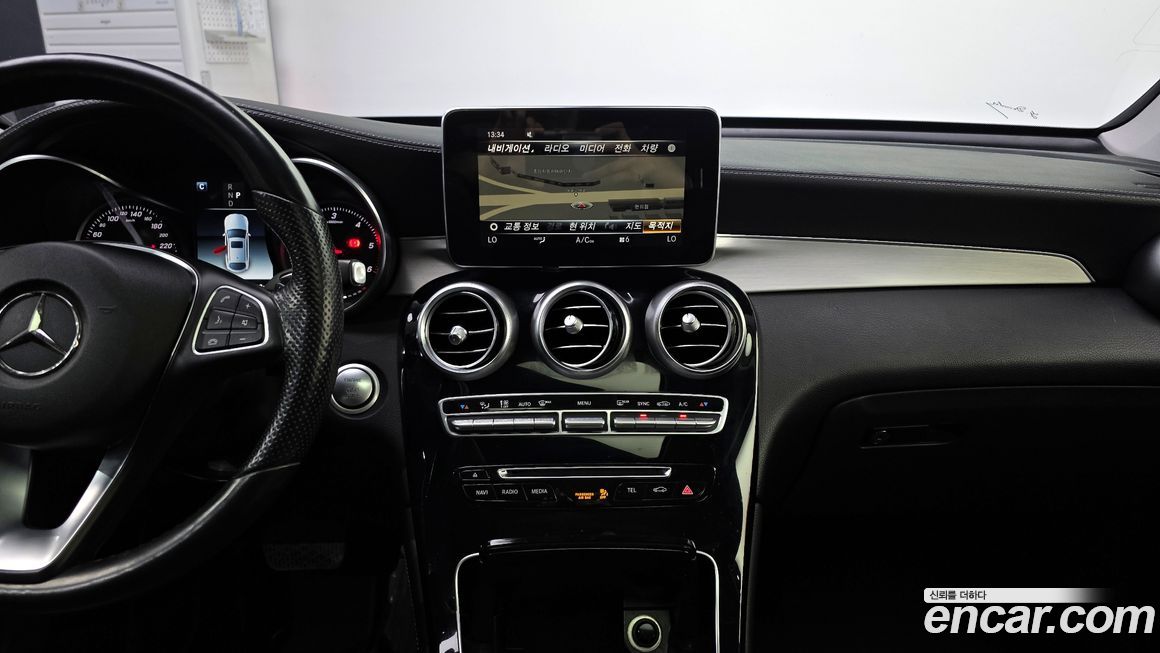 Mercedes-Benz GLC-Class 2018