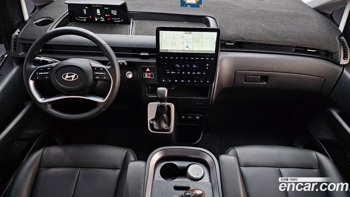 Hyundai Staria 2025