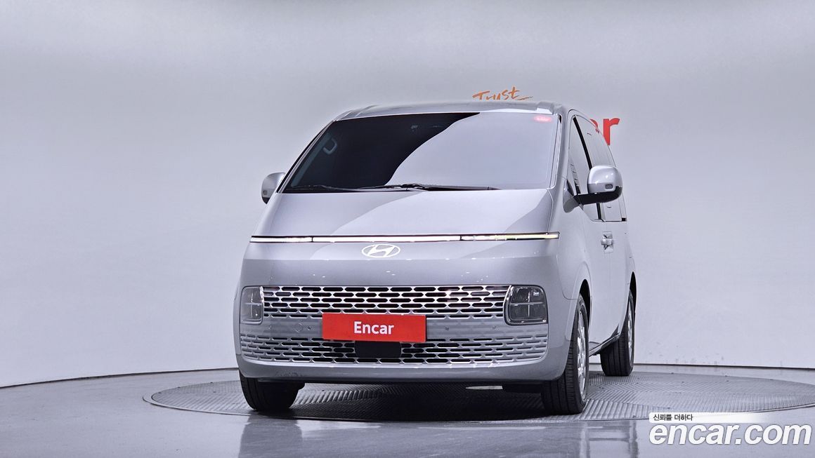 Hyundai Staria 2025
