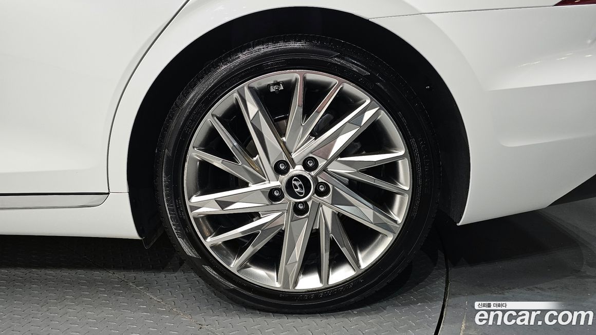 Hyundai Grandeur 2021