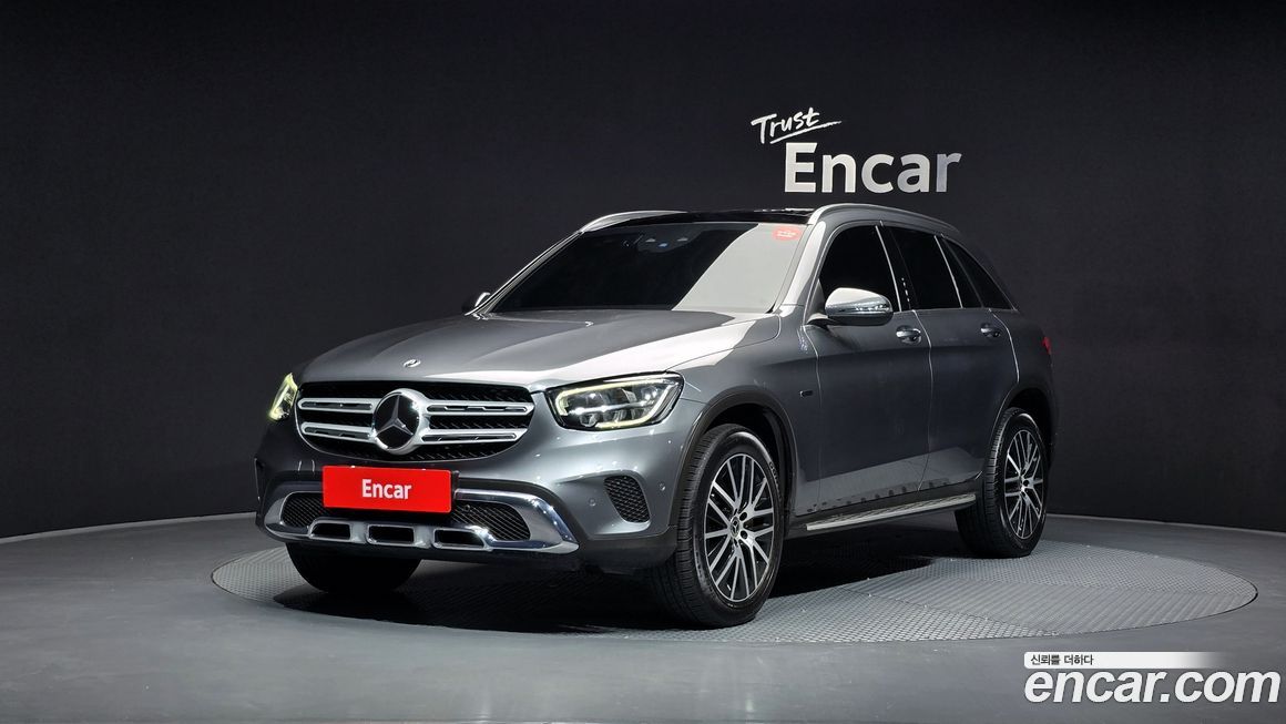 Mercedes-Benz GLC-Class 2021