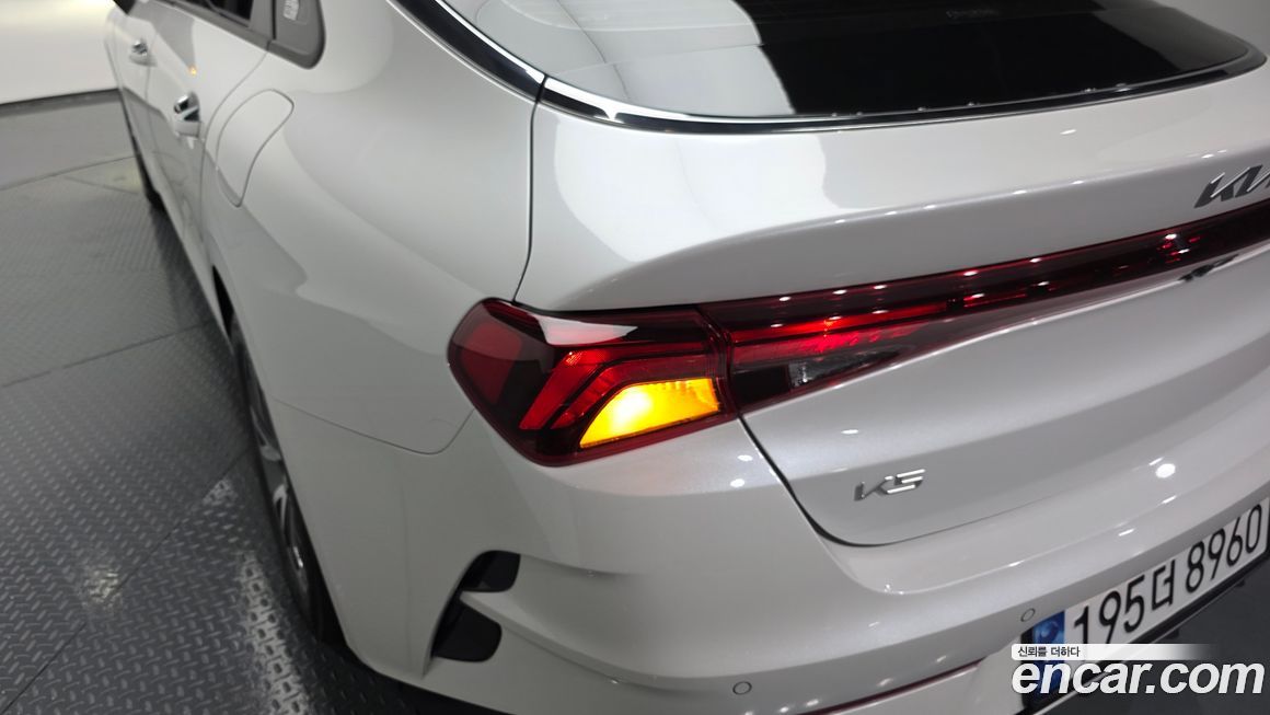 Kia K5 2023