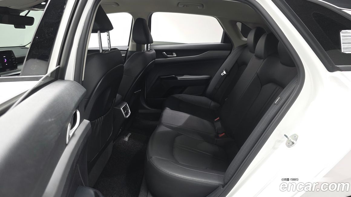 Kia K5 2023