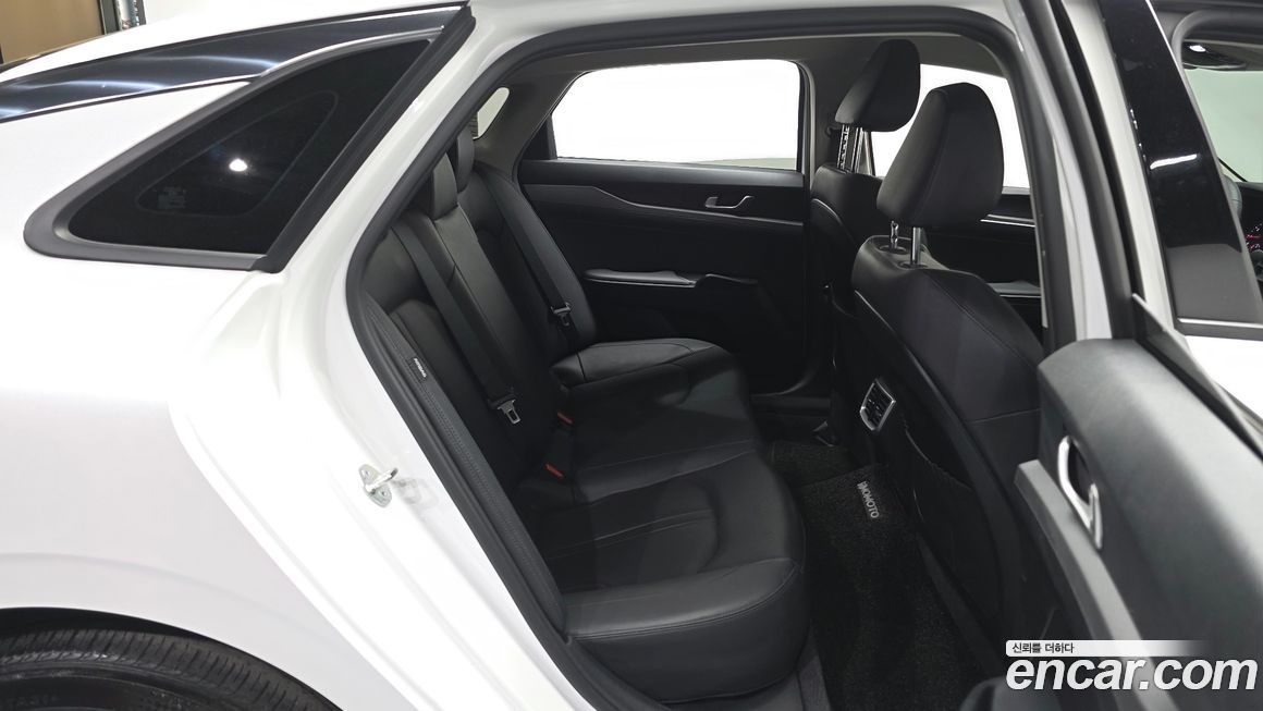 Kia K5 2023