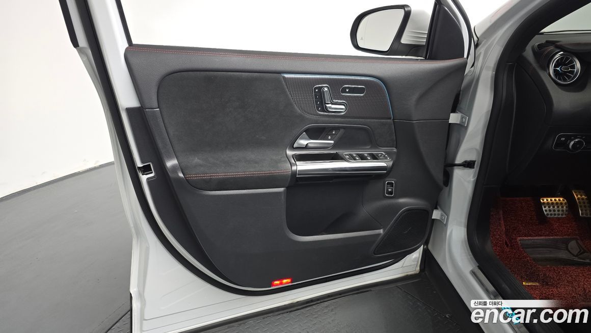 Mercedes-Benz EQA 2022