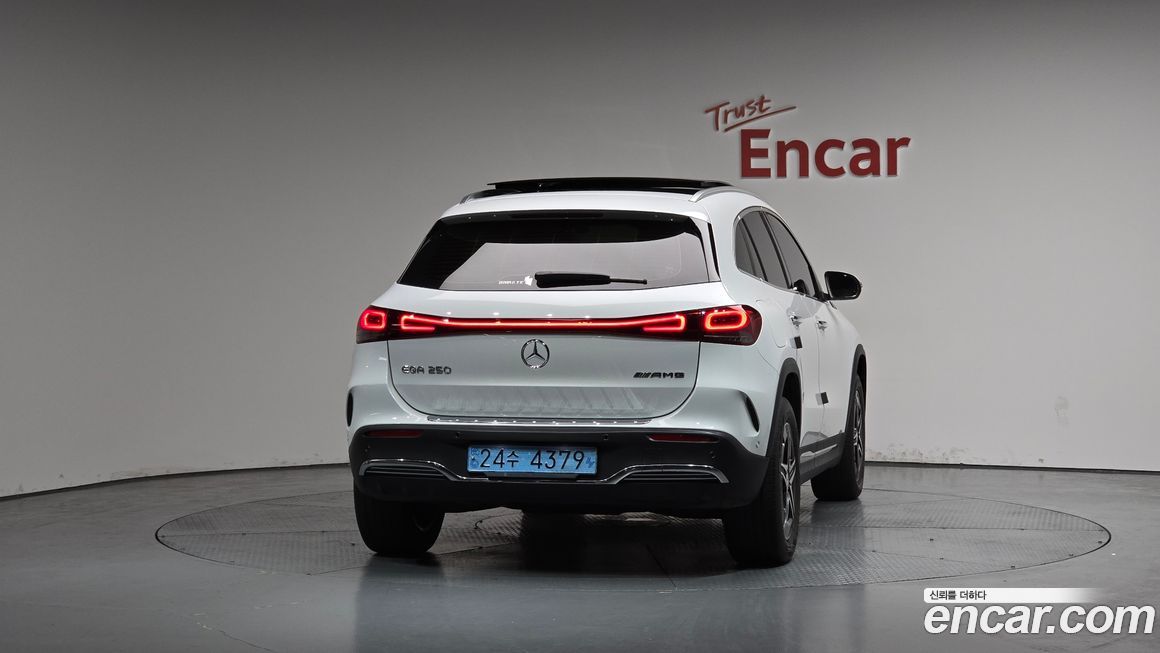 Mercedes-Benz EQA 2022