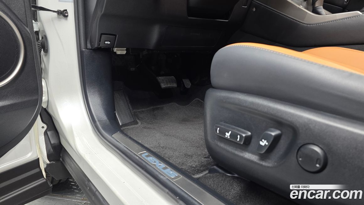 Lexus NX 2019