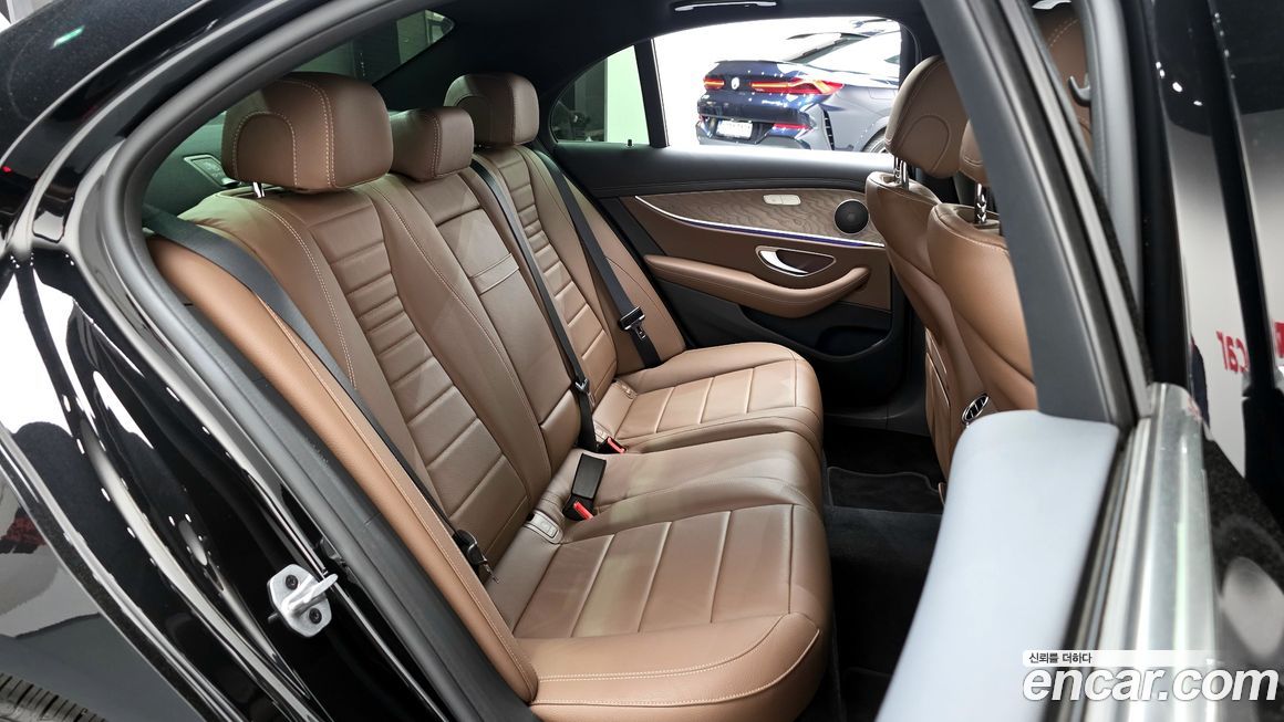 Mercedes-Benz E-Class 2021