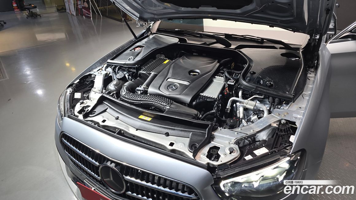 Mercedes-Benz E-Class 2021