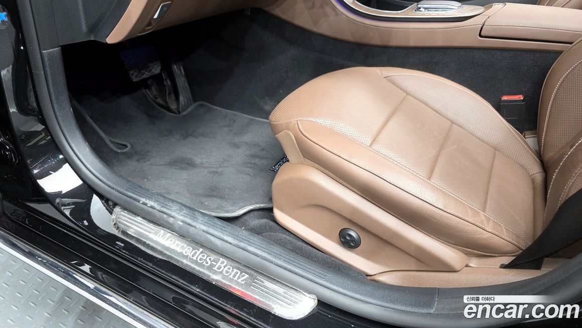 Mercedes-Benz E-Class 2021