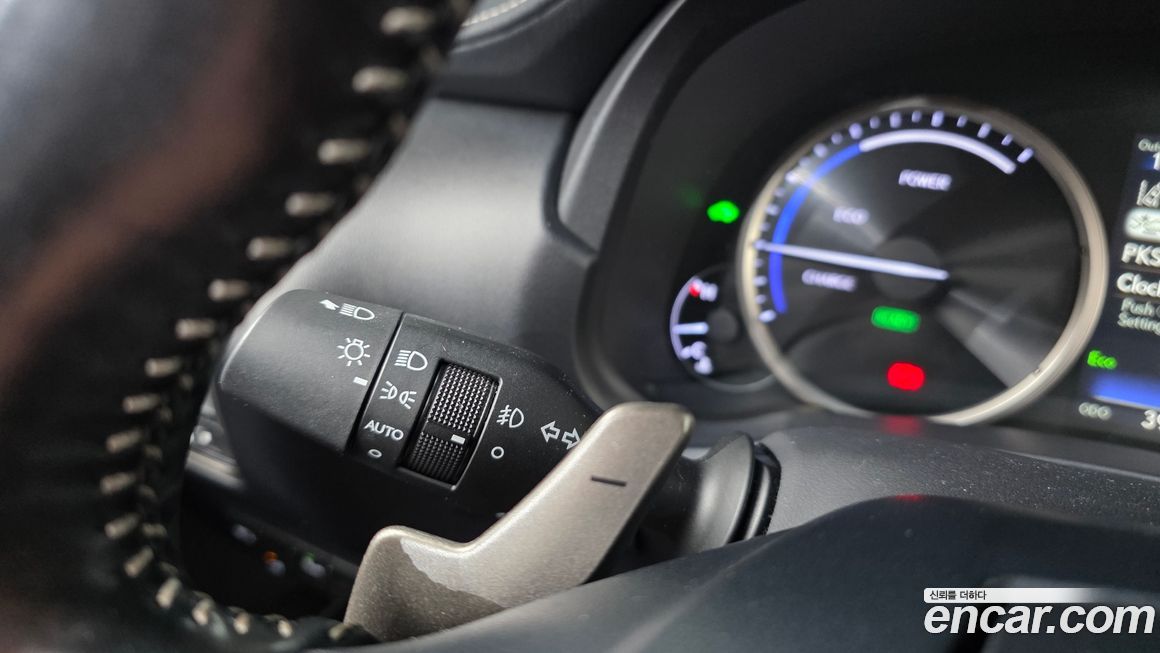 Lexus NX 2019
