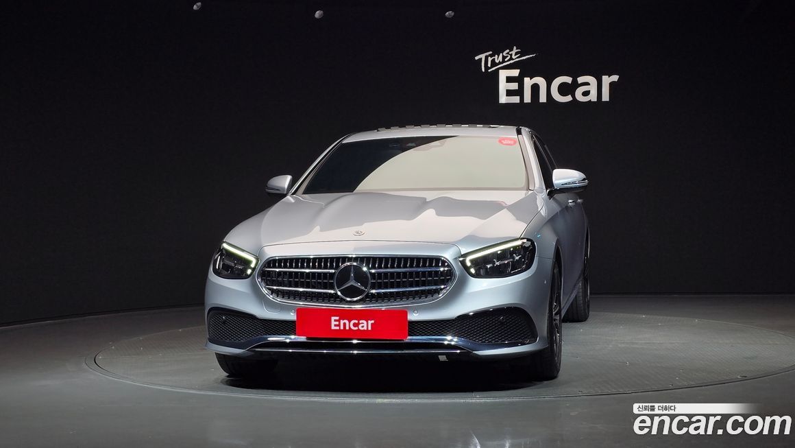 Mercedes-Benz E-Class 2021