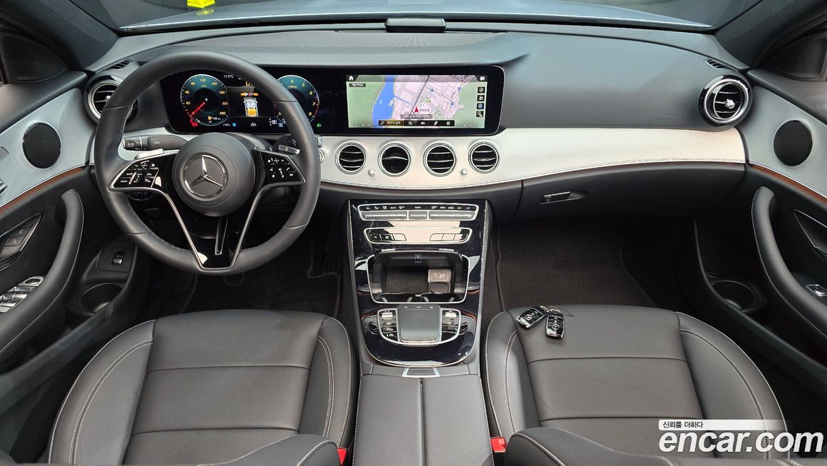 Mercedes-Benz E-Class 2021