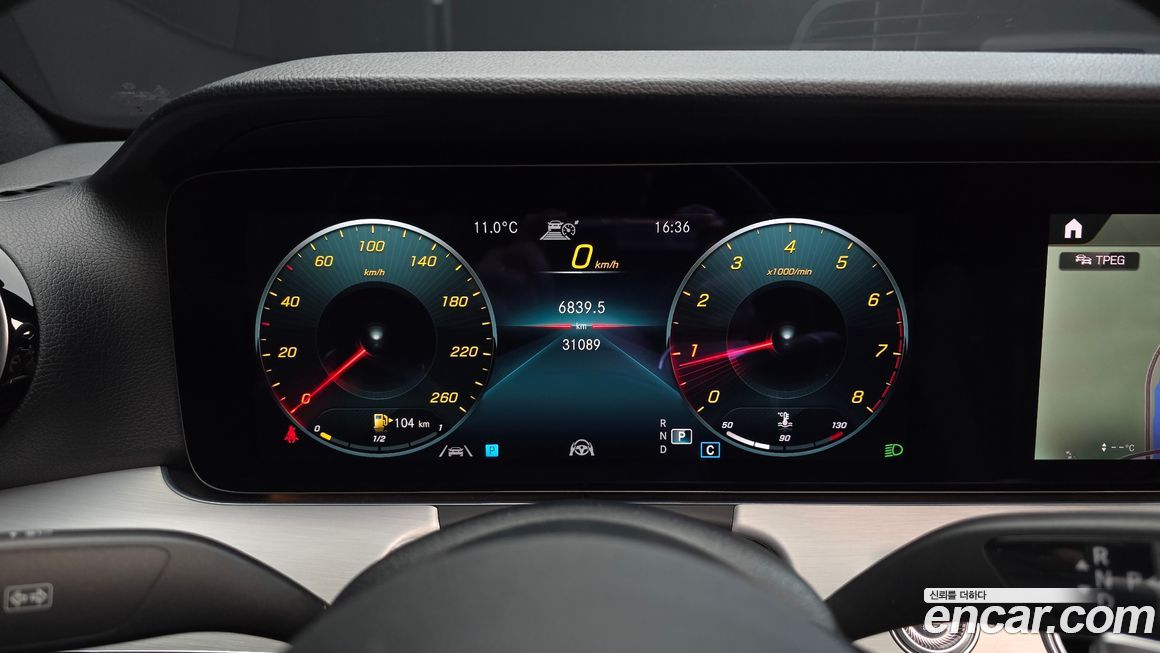 Mercedes-Benz E-Class 2021