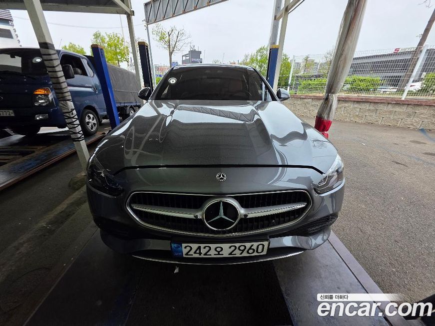 Mercedes-Benz C-Class 2023