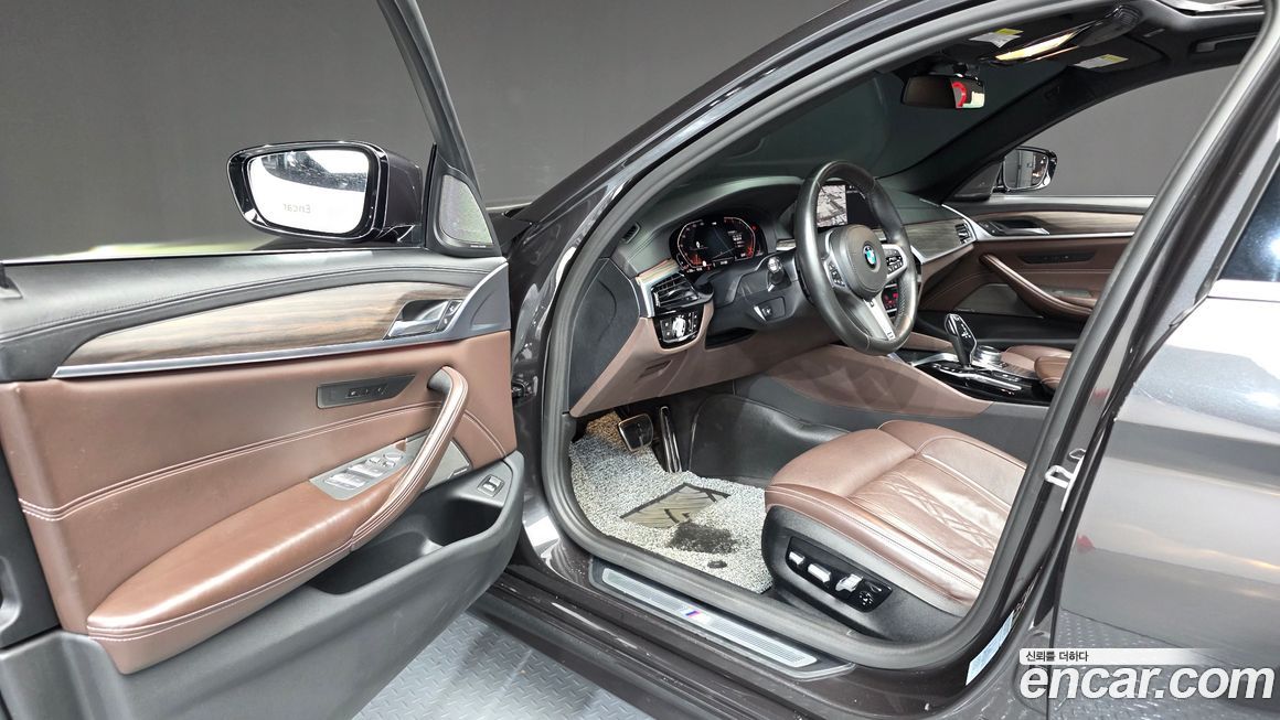 BMW 5-Series 2020