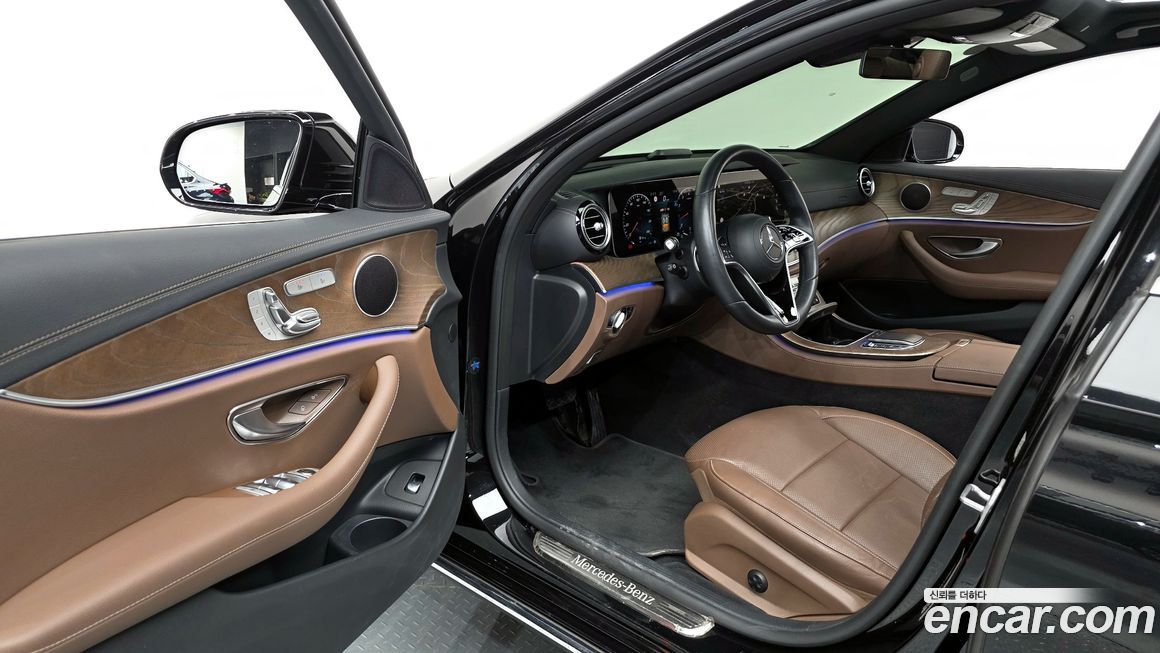 Mercedes-Benz E-Class 2021