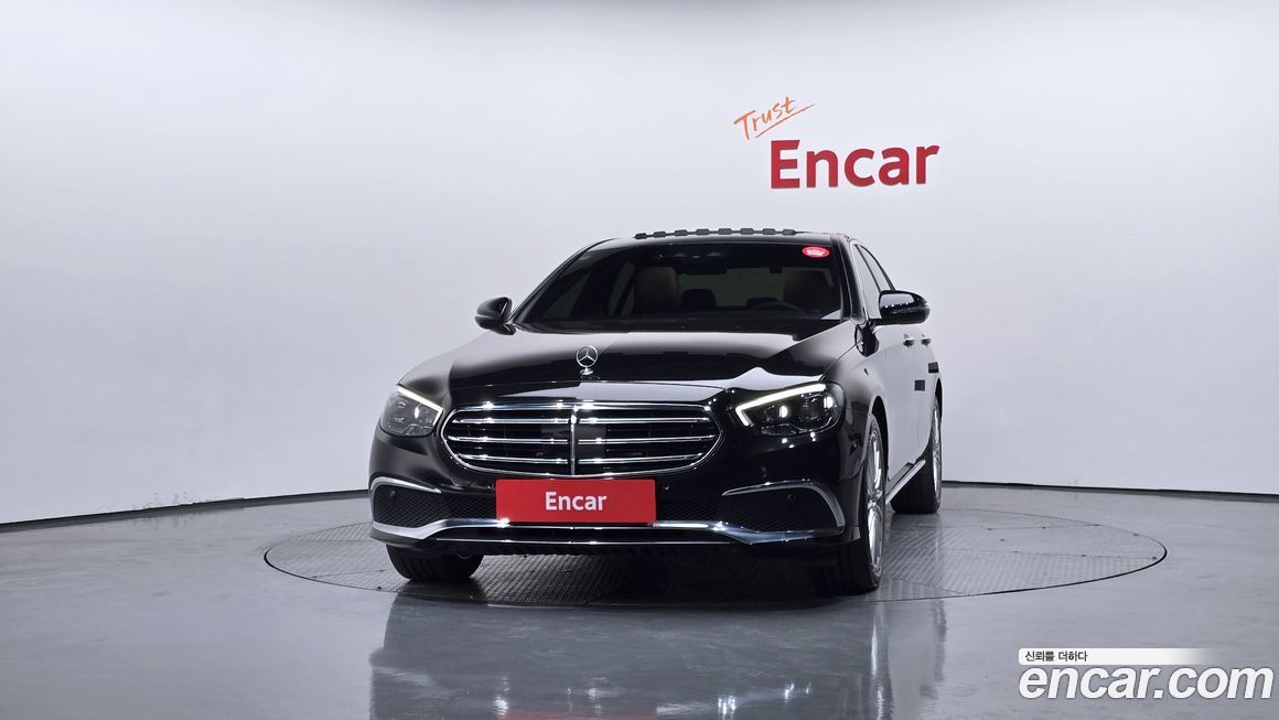 Mercedes-Benz E-Class 2021