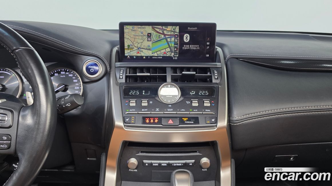 Lexus NX 2019
