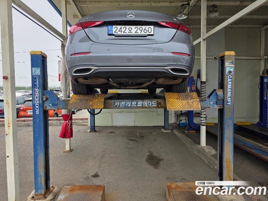 Mercedes-Benz C-Class 2023