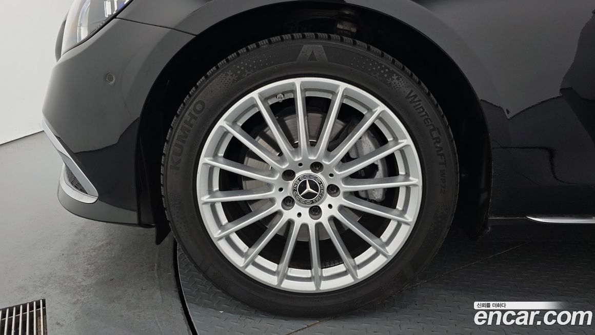 Mercedes-Benz E-Class 2021
