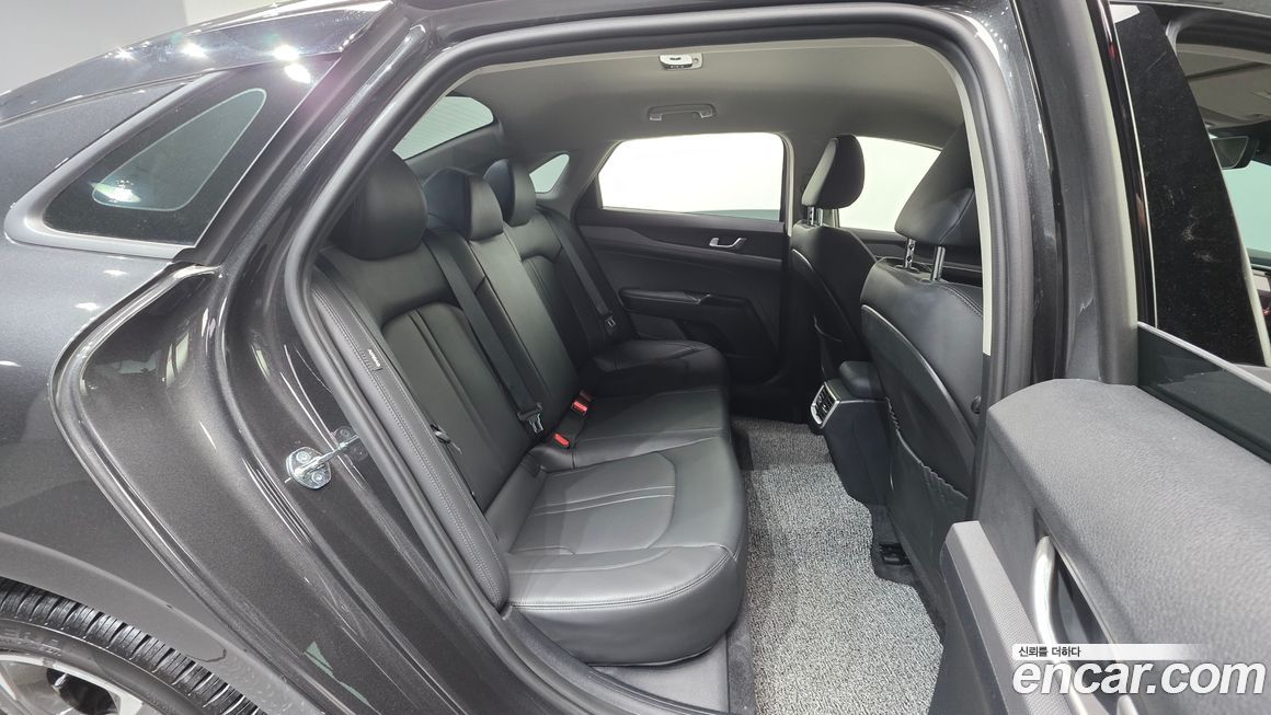 Kia K5 2023